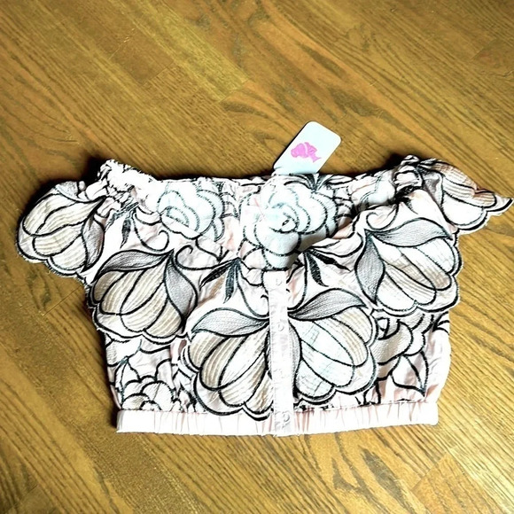 L'ATISTE Tops - L’Atiste by Amy embroidered lacey off the shoulder crop top size Medium